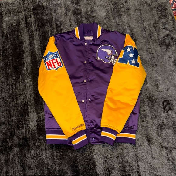 Minnesota Vikings Purple Throwback Varsity Jacket - Picture 1 of 5